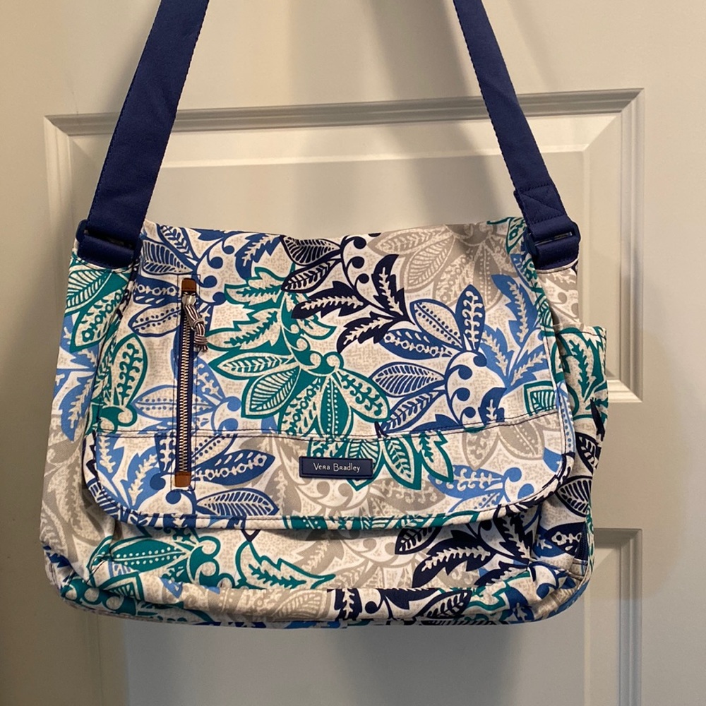 Vera Bradley off the shoulder bag for iPad/laptop. Never used. Nonsmoking home.